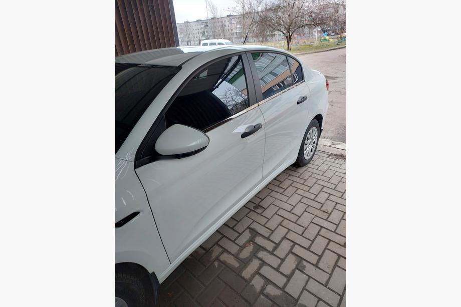 Fiat Tipo 2016- Fensterleisten unten Dunkelchrom Edelstahl Foto 6