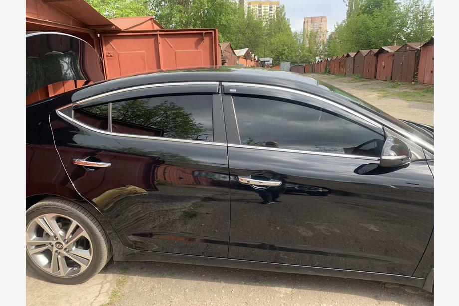 Hyundai Elantra (AD) 2015-2020 Windabweiser mit Chromleiste (4 Stk, Niken) Image