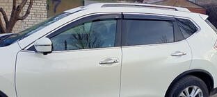 Nissan X-trail T32/Rogue 2014-2021 Windabweiser mit Chromleiste (4 Stk., Niken) Foto 5