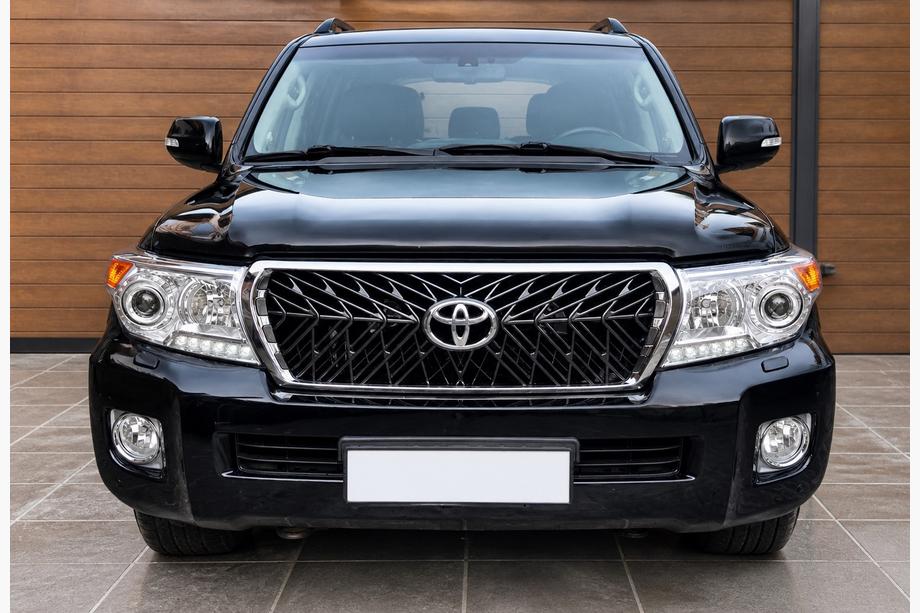 Toyota Land Cruiser 200 2007-2021 Frontgrill 2012-2016 (TRD) Image