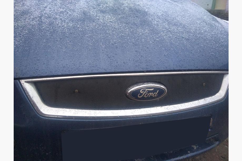 Ford Focus II 2005-2008 Winterabdeckung für Kühlergrill Glänzend Foto 2