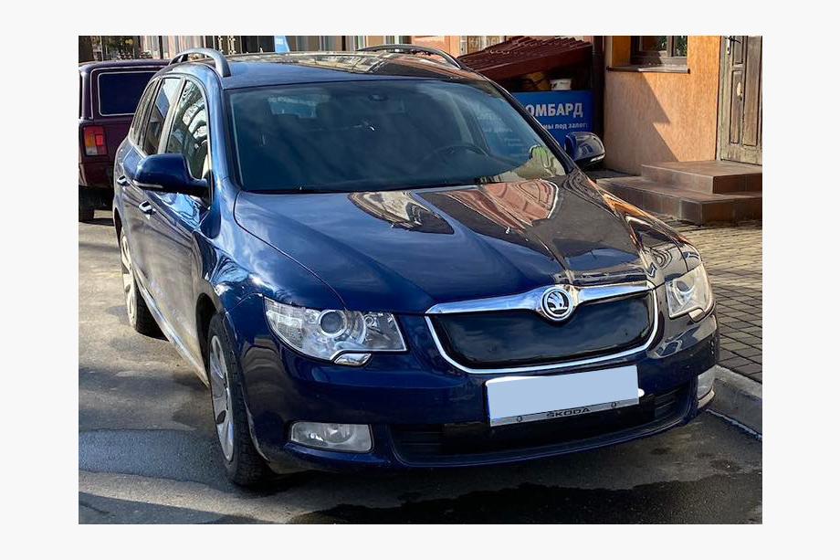 Skoda Superb 2009-2015 Winterabdeckung für Kühlergrill (Oben, 2008-2013) Glänzend Foto 4