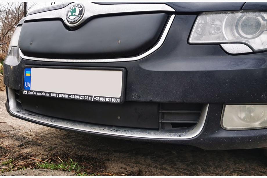 Skoda Superb 2009-2015 Winterabdeckung für Kühlergrill (Oben, 2008-2013) Glänzend Foto 2