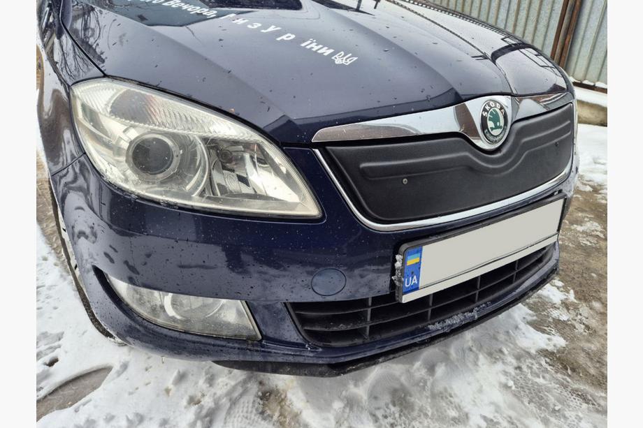 Skoda Roomster 2006-2015 Winterabdeckung für Kühlergrill (2010+, oben) Glänzend Image