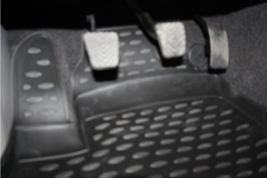 Mitsubishi L200 2006-2015 (2010-2015) Gummimatten Innenraum (4 Stk, Novline) 2D Foto 2