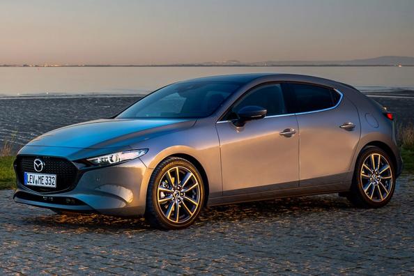 Kompakte Fließheck Mazda 3 der vierten Generation
