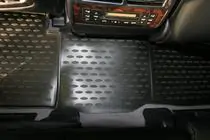 Toyota Land Cruiser 200 2007-2021 Gummimatten für den Innenraum (Novline, 2012-2015) Foto 2