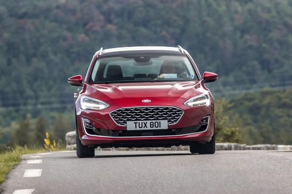 Übersicht der Kombi zur vierten Generation des Ford Focus Wagon Foto 2