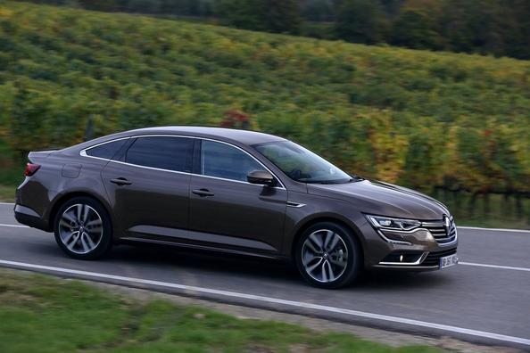 Überblick über die Mittel-große Limousine von Renault Talisman