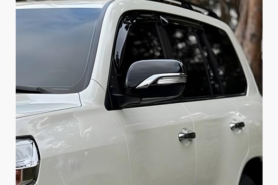 Toyota Land Cruiser 200 2007-2021 Spiegelkappen (mit Blinker, Style 2016) Weiß Foto 1
