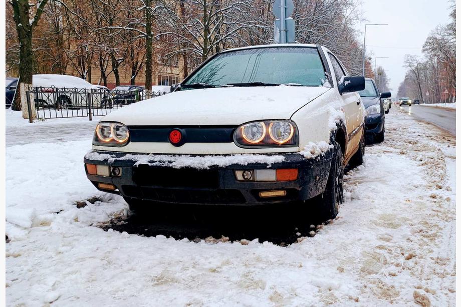 Volkswagen Golf 3 1991-2001 Winterabdeckung für Kühlergrill Glänzend Image