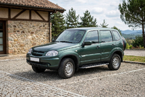 Chevrolet Niva 1998-2020 Seitenschweller RedLine V1 (2 Stk., Aluminium) Foto 1