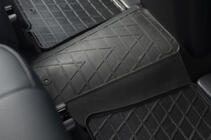 Toyota Land Cruiser Prado 150 2009-2023 Hintere Mittelsteg Gummimatte (Stingray Premium) Foto 1