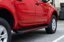 Fiat Fullback 2016- Seitenschweller Maya Red (2 Stk., Aluminium) Foto 1