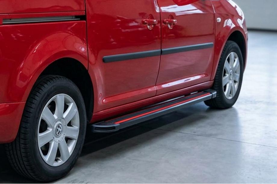 Volkswagen Caddy 2010-2015 Seitenschweller Maya Red (2 Stk., Aluminium) Image