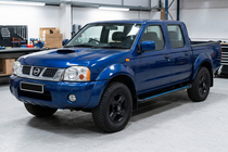 Nissan NP300 1999-2015 Seitenschweller Maya Blue (2 Stk., Aluminium) Foto 1