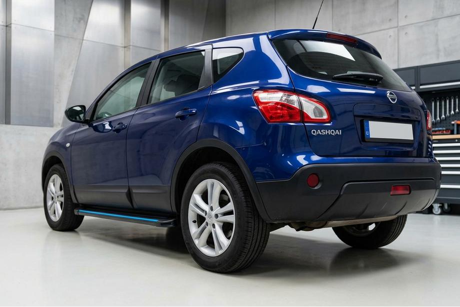 Nissan Qashqai 2007-2010 Seitenschweller Maya Blue-Black (2 Stk., Aluminium) Image
