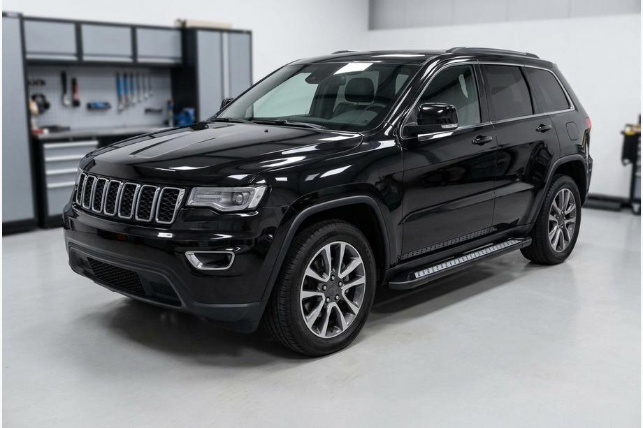Jeep Grand Cherokee WK2 2010-2021 Seitenschweller New Vision Black (2 Stk., Aluminium) Foto 1
