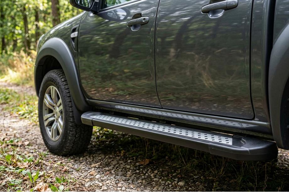Mazda BT-50 2007-2012 Seitenschweller New Vision Black (2 Stk., Aluminium) Image