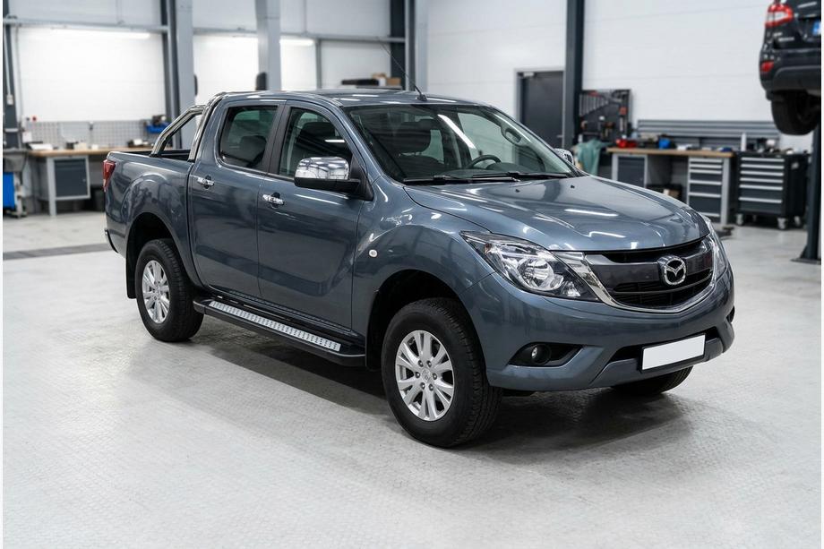 Mazda BT-50 2012- Seitenschweller New Vision Black (2 Stk., Aluminium) Image