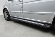 Mercedes Viano 2004-2014 Seitenschweller New Vision Black (2 Stk., Aluminium) Langer Radstand Foto 1