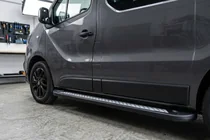Opel Vivaro 2015-2019 Seitenschweller New Vision Black (2 Stk., Aluminium) Foto 1
