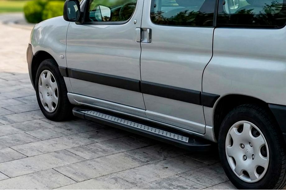 Peugeot Partner 1996-2008 Seitenschweller New Vision Black (2 Stk., Aluminium) Image