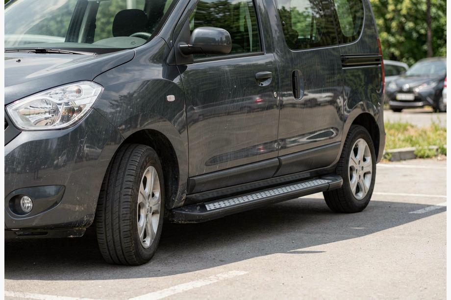 Renault Dokker 2013-2022 Seitenschweller New Vision Black (2 Stk., Aluminium) Image