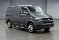 Volkswagen T6 2015-2024 Seitenschweller New Vision Black (2 Stk., Aluminium) Langer Radstand Foto 1