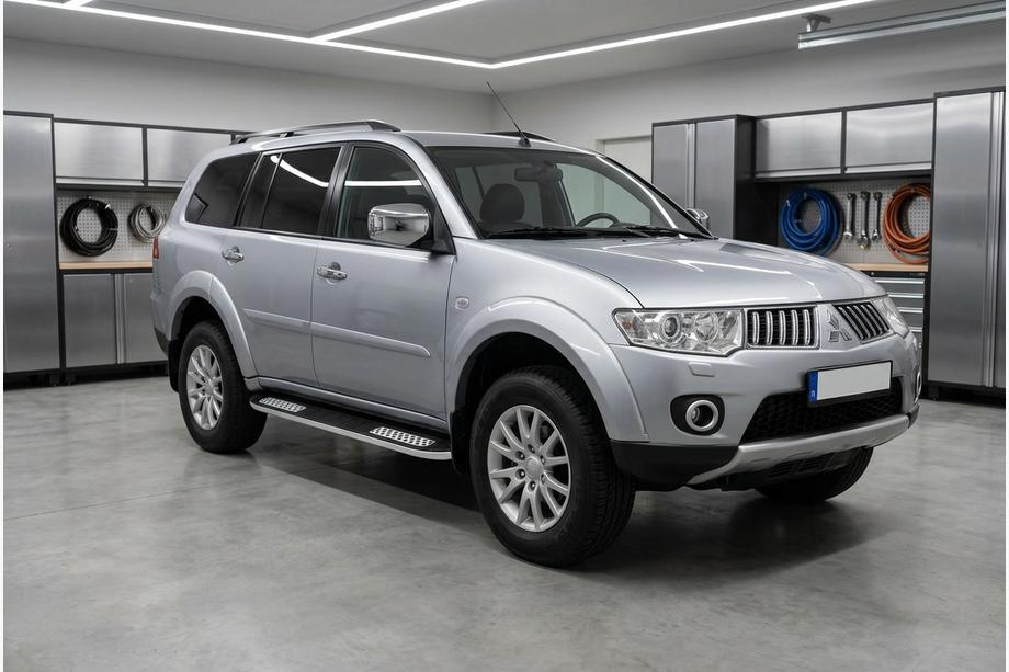 Mitsubishi Pajero Sport 2008-2015 Seitenschweller Tayga V2 (2 Stk., Aluminium) Foto 1