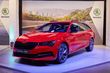 Neu gestaltete Version des Kombis Skoda Superb Combi Foto 1
