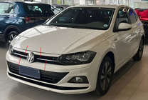 Volkswagen Polo 2017- Grillabdeckung Hauptteil Edelstahl Foto 1