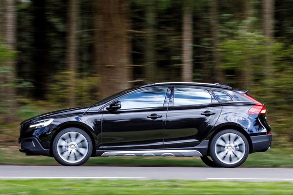 Geländemodifikation des Volvo V40 Cross Country Fließheck Foto 4