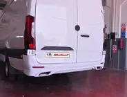Mercedes Sprinter W907/W910 2018- Heckstoßstangenabdeckung (grundiert zum Lackieren) Foto 4