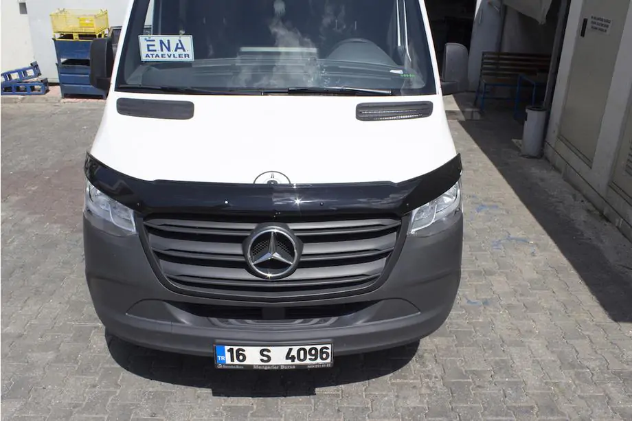 Mercedes Sprinter W907/W910 2018- Motorhaubenschutz (EuroCap) Foto 13
