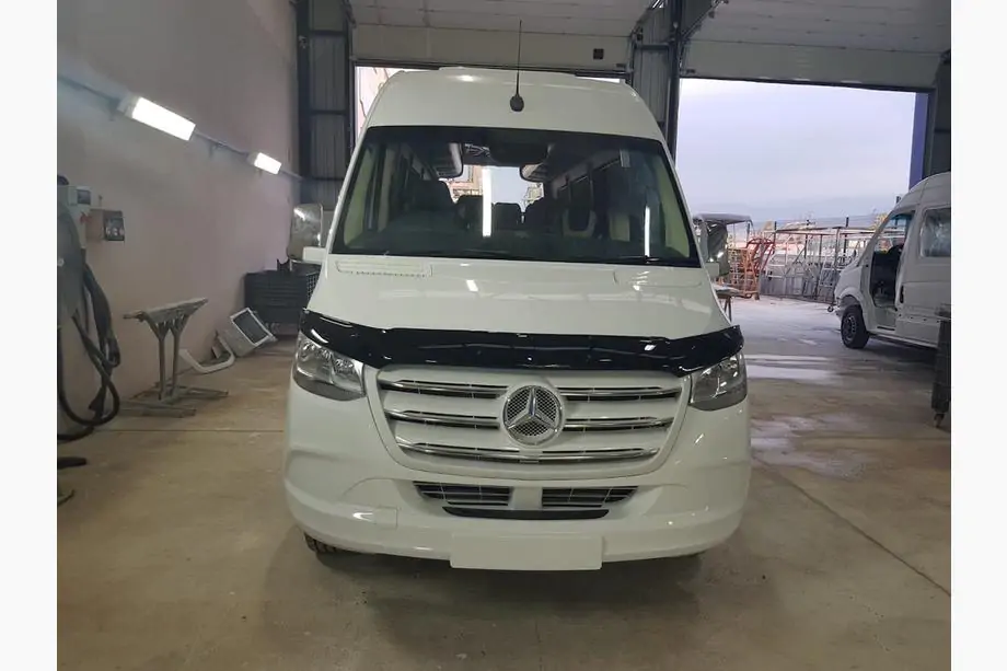 Mercedes Sprinter W907/W910 2018- Motorhaubenschutz (EuroCap) Foto 6