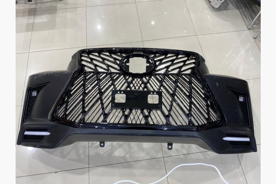 Toyota Hilux 2015- Frontstoßstange Lexus-Design V1 (für 2015-2020) Foto 3