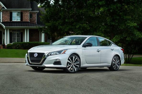 Die Mittelklasselimousine Nissan Altima sechsten Inkarnation Foto 1