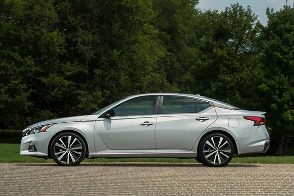 Die Mittelklasselimousine Nissan Altima sechsten Inkarnation Foto 3