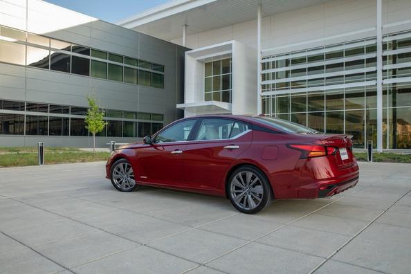 Die Mittelklasselimousine Nissan Altima sechsten Inkarnation Foto 5