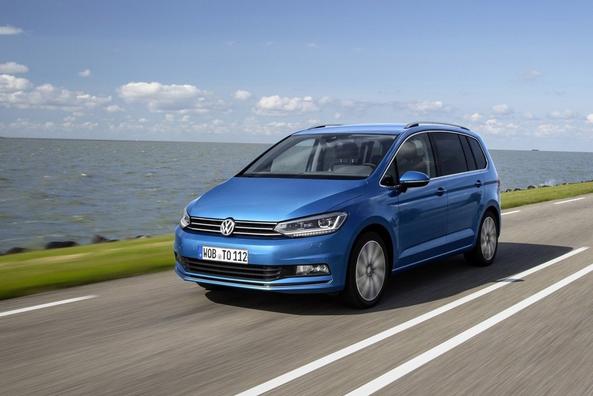 Bewertung des Volkswagen Touran Kompaktwagens der zweiten Generation