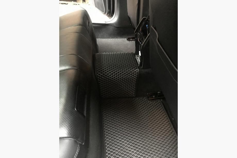 Mercedes E-class W212 2009-2016 EVA Fußmatten (schwarz) Foto 6