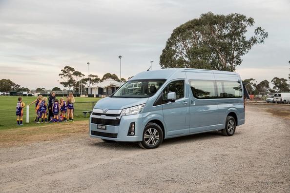 Übersicht Kleinbus Toyota Hiace neuen Generation Foto 8