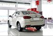 Übersicht der aktualisierten Limousine Geely Emgrand 7 Foto 16