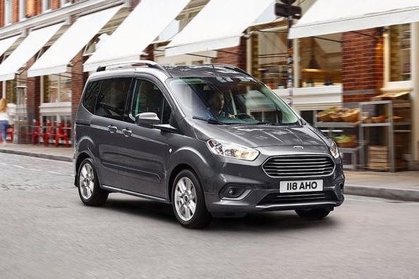 Übersicht über kompakte Mini-Van Ford Tourneo Courier