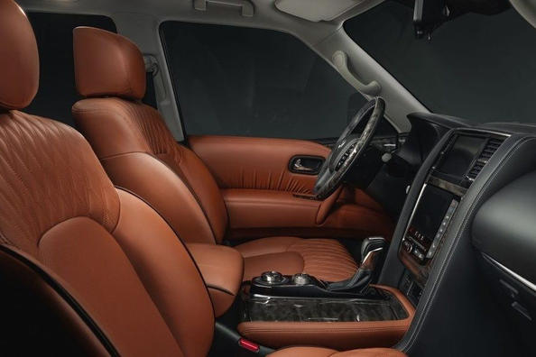 Durchsuchen Sie die aktualisierte Allrad-SUV Nissan Patrol Foto 8