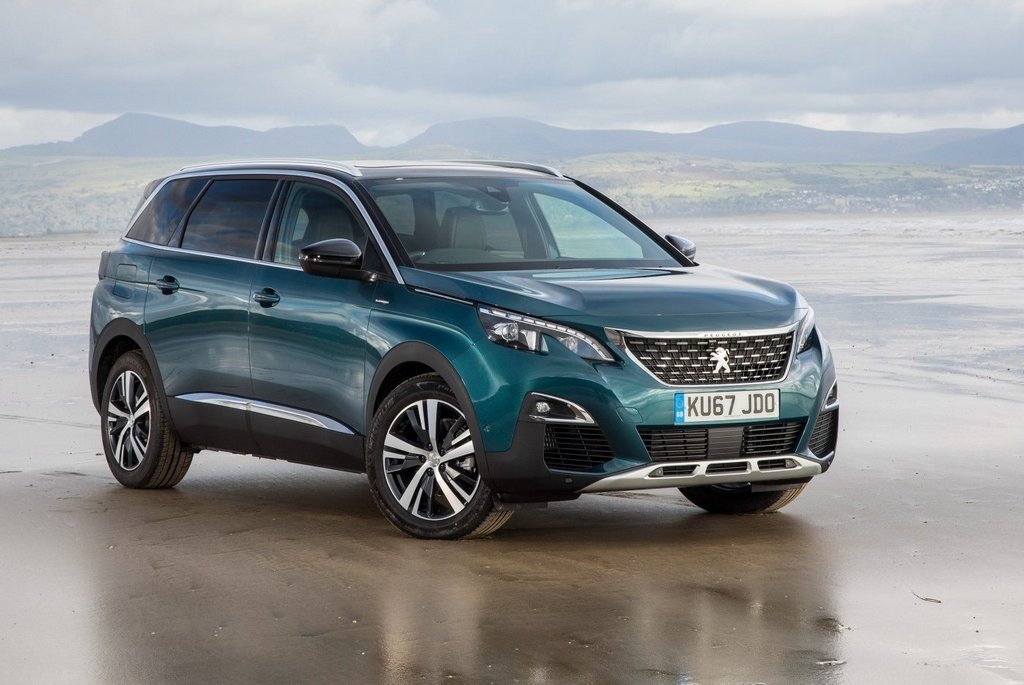Die zweite Generation des Crossover Peugeot 5008