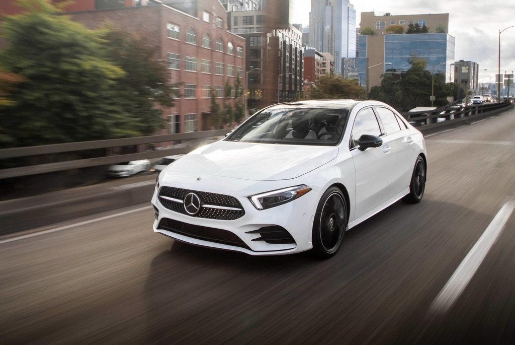 Überblick über die kompakten Modelle Mercedes-Benz A-Class Sedan