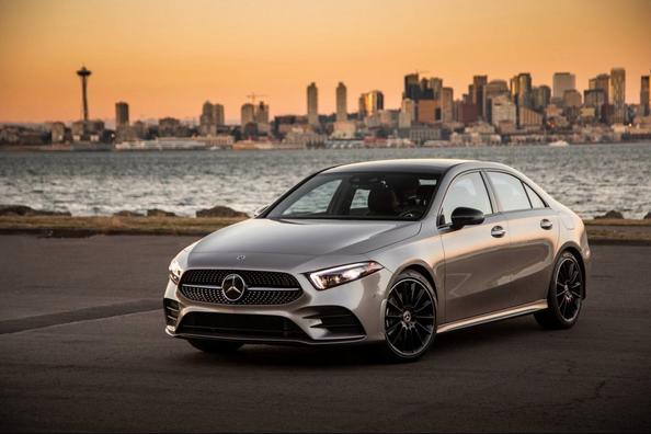 Überblick über die kompakten Modelle Mercedes-Benz A-Class Sedan