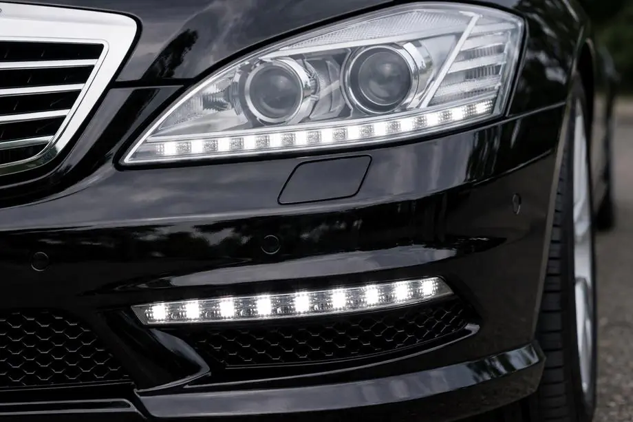 Mercedes S-class W221 2005-2013 Tagfahrleuchten DRL (AMG S65, 2009-2012) Image